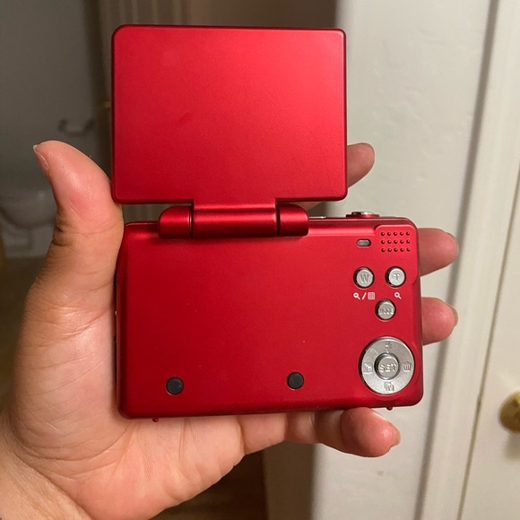 Digital Camera - Picture 4 of 6